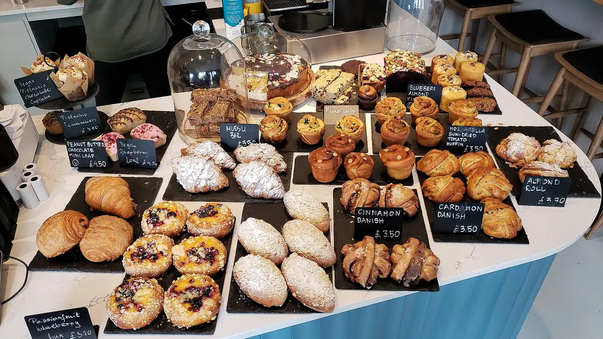 Ellinikon Greek Bakery – bakery in Southgate, London